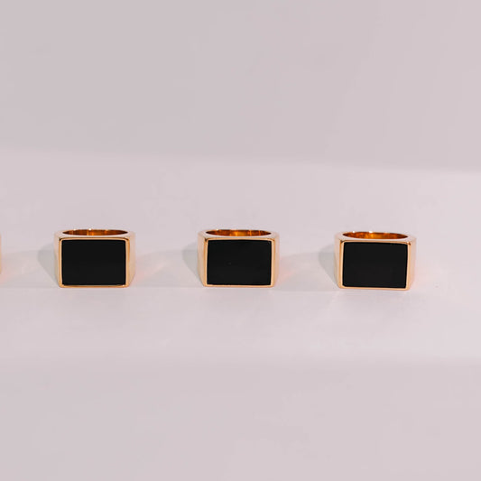 STONE SIGNET IN JET