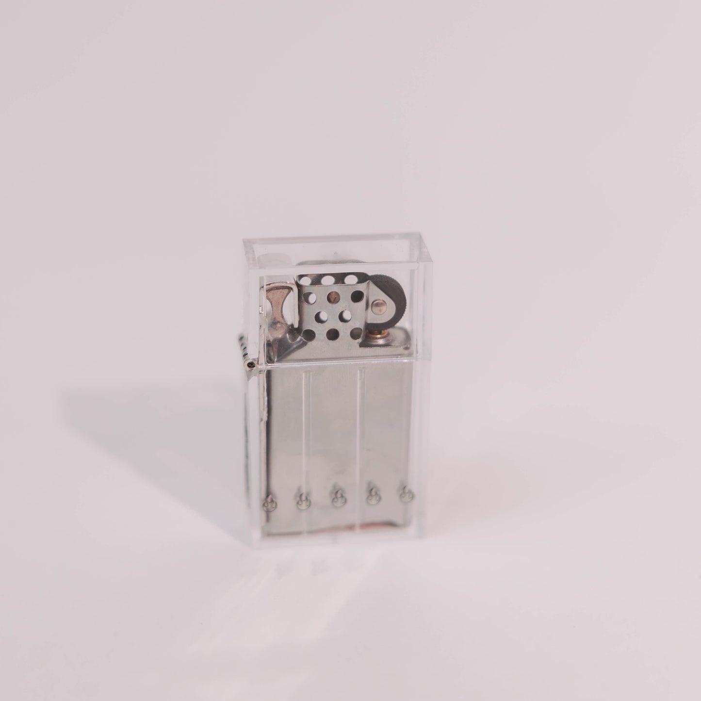 HARD EDGE LIGHTER IN CLEAR