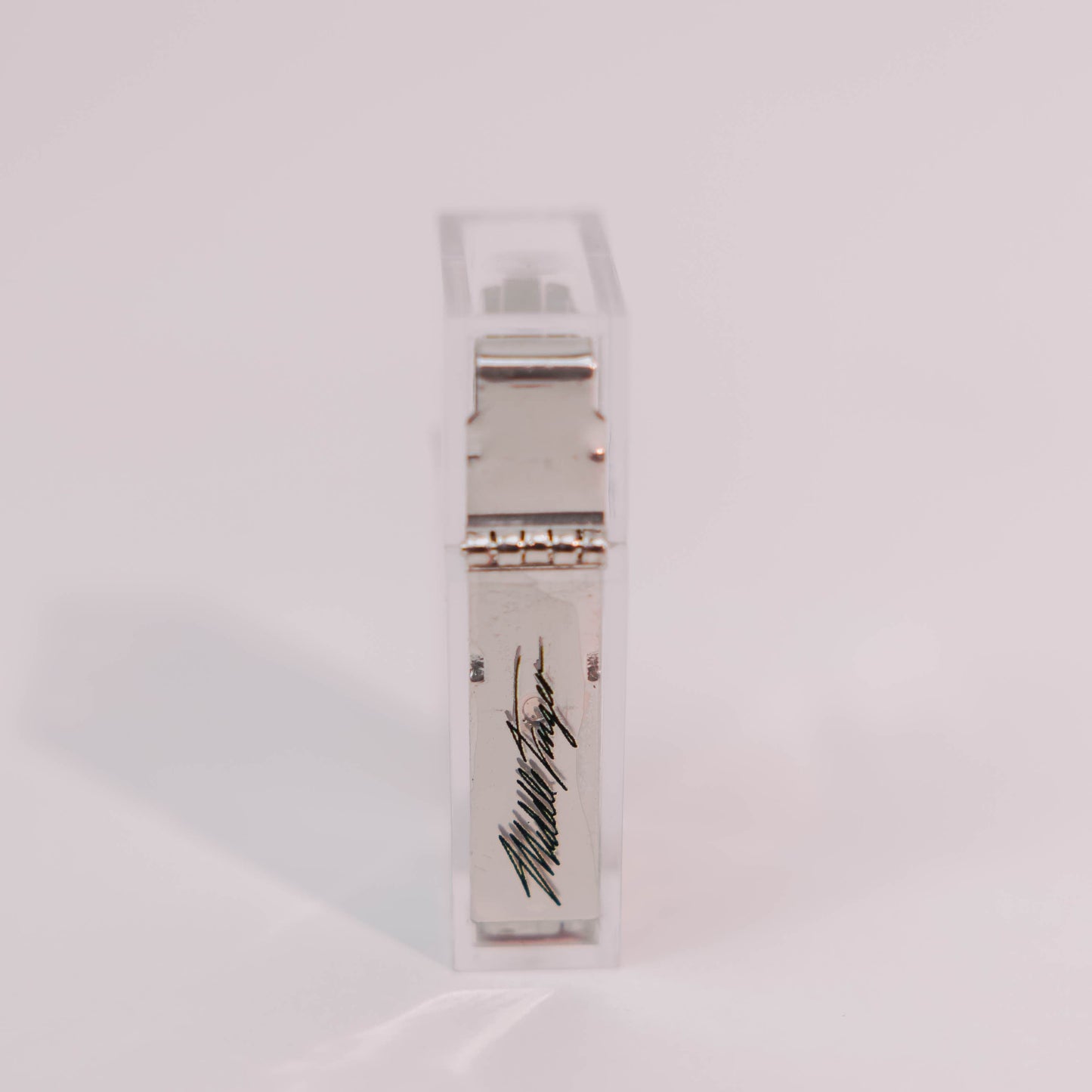 HARD EDGE LIGHTER IN CLEAR